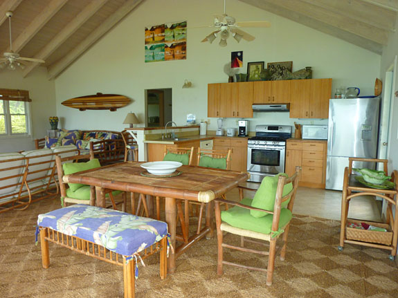 Windsurfing vacation rental cottage in Spreckelsville Maui