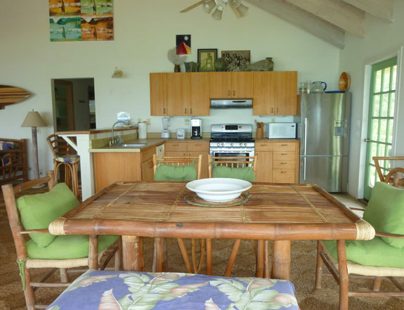 Windsurfing vacation rental cottage in Spreckelsville Maui