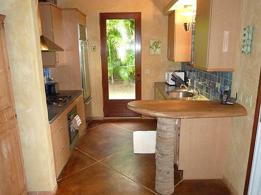 Iolani Guest Cottage Haiku vacation rental