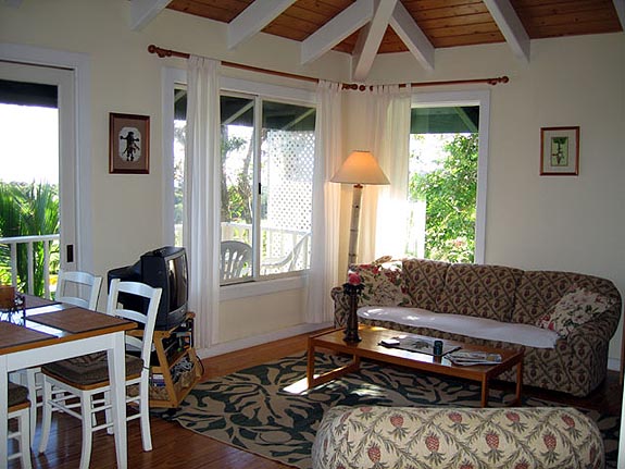 Maile Bunaglow vacation rental cottage in Haiku Maui